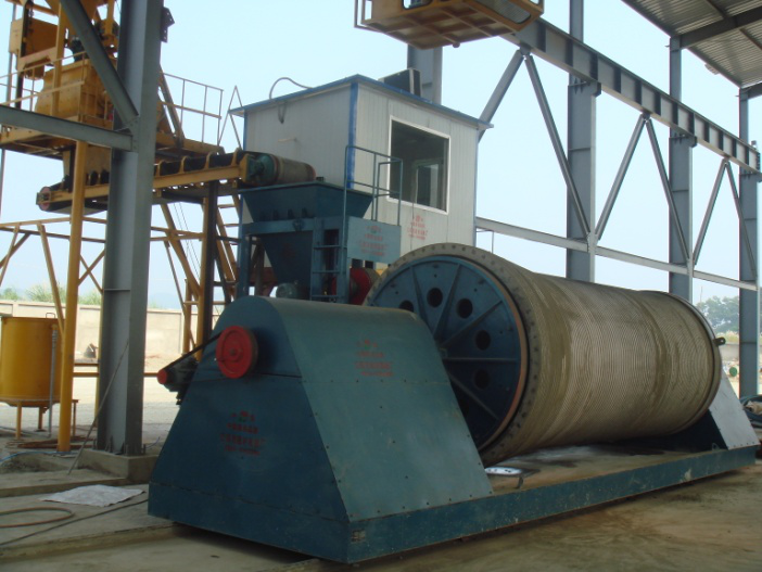 Horizontal roller machine used in Vietnam old street production site
